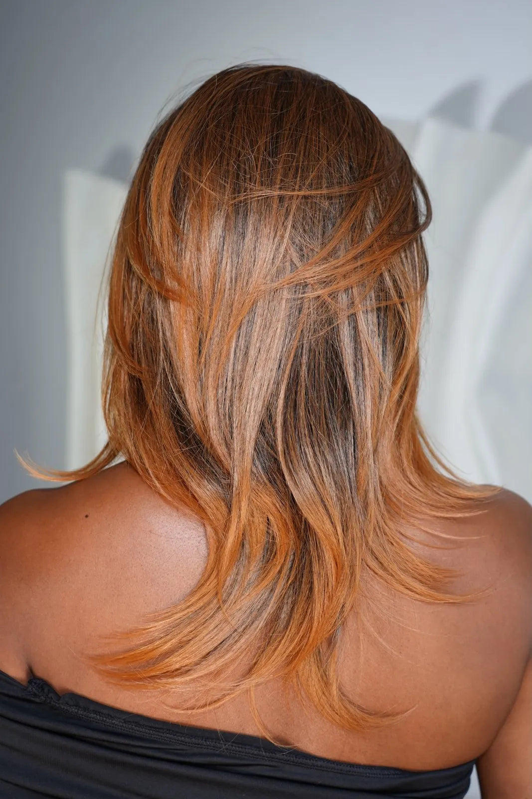 Lace Front 13x2 Nicole cor T1B/27 - Coleção Gênesis