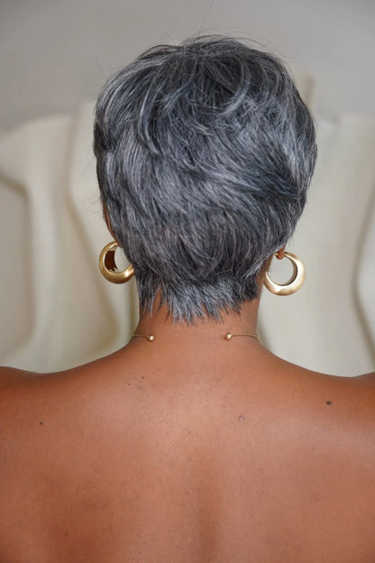 Wig Daniela cor 1001A - Grisalha