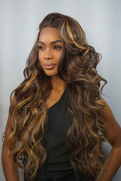 Lace Front Orgânica Beatriz cor LYSN8A/26D