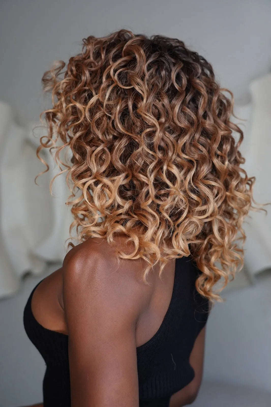 Wig Bio fibra Lidia cor RT4/5/27K