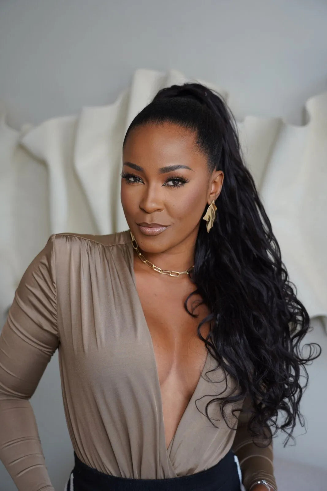 Rabo de cavalo Loose Wave 18 BOBBI BOSS - Cor Natural Brown